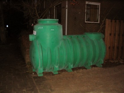 Wateropslagtank plaatsen