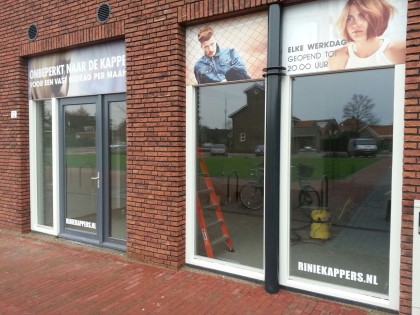 mees_reclame_veenendaal_gevelreclame_overlicht_riniekappers