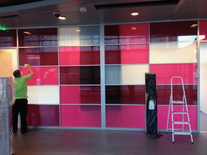 mees_reclame_veenendaal_raam_belettering_kleuren