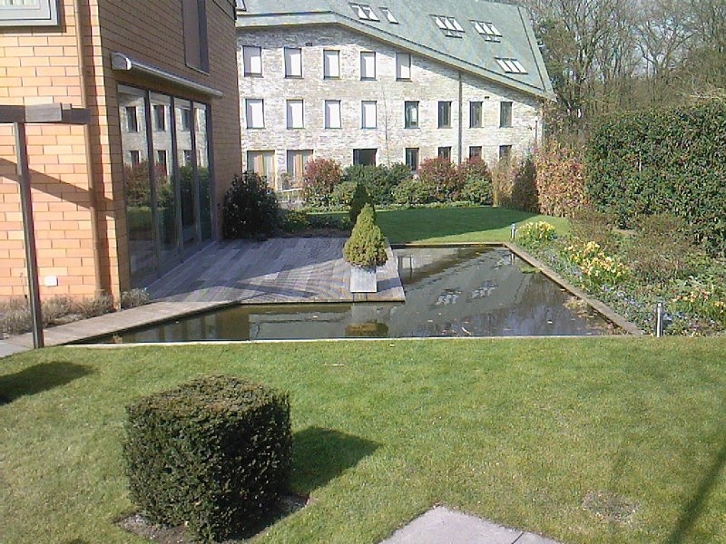 Moderne tuin bij Vivaldipark te Hilversum