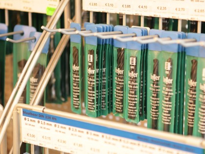 Gereedschappen bij de Blaricumsche IJzerhandel, Van den Bergh