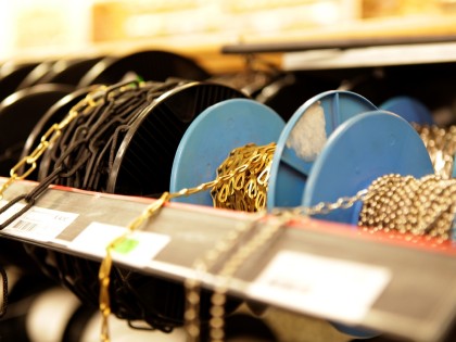 IJzerwaren bij de Blaricumsche IJzerhandel, Van den Bergh