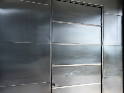 Traditionele gevelbekleding van zink of koper