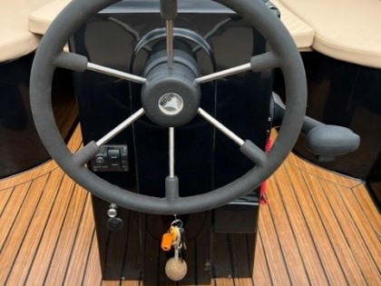 Mythos 570 Tender