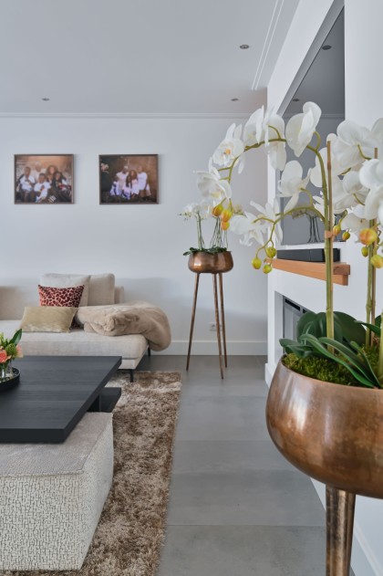 Bronze-vaas-hoge-poot