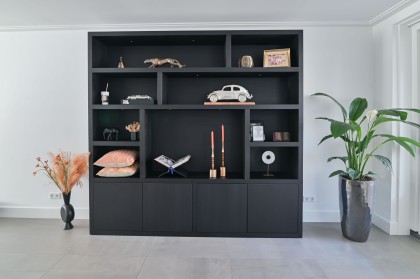 Maatwerk-eikenhouten-kast