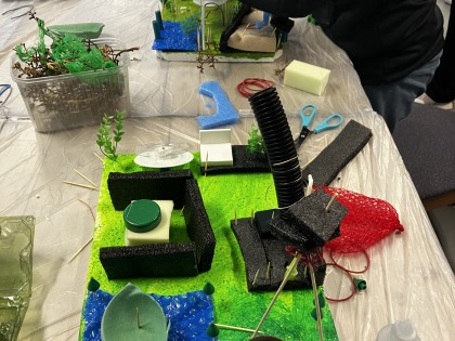 De Afvaljuf - Workshop Maquette van (plastic) afval