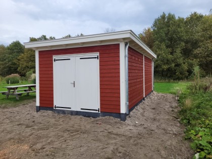 Douglas garage in ral kleur naar keuze