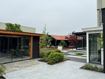 Hillhout dealer showroom Almere