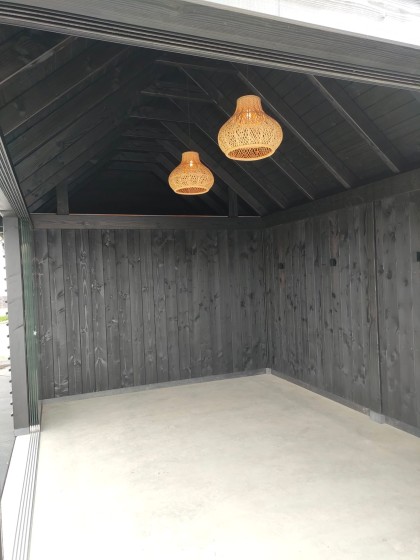 interieur zadeldak overkapping zwart