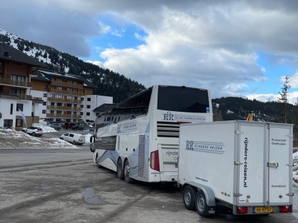aanhanger wintersport touringcar