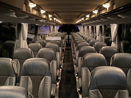53 persoons bus huren