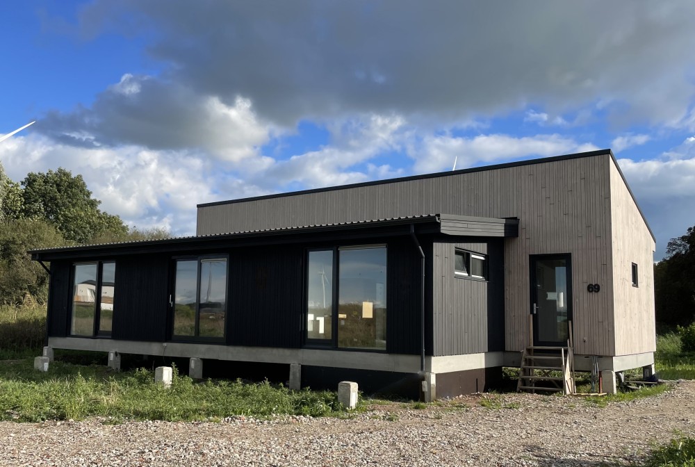 Studio Oosterwold heeft deze vrijwel volledig circulaire vrijstaande woning ontworpen.