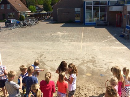 De Afvaljuf - Recycle Raket Pret Pakket