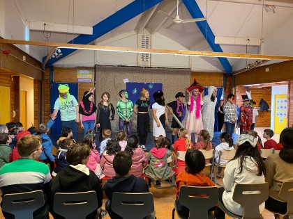 Modeshow als afsluiting van een thema
