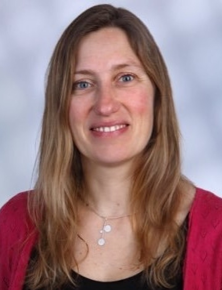 Dr. Aniko Korosi