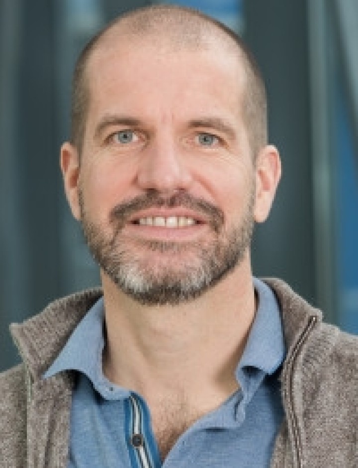 Dr. Martijn Verdoes