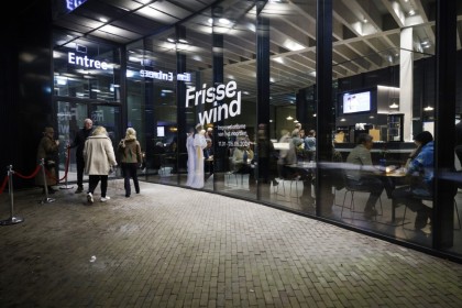 Frisse wind expo Singer 001 TK Foto
