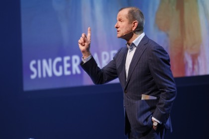 Frisse wind expo Singer 007 TK Foto