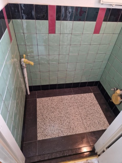Toilet afbouw Tegelwerken Erwin Bout