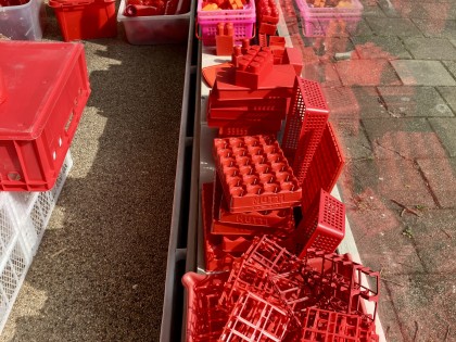 Carolien Adriaansche - Small stuff in the windowsill