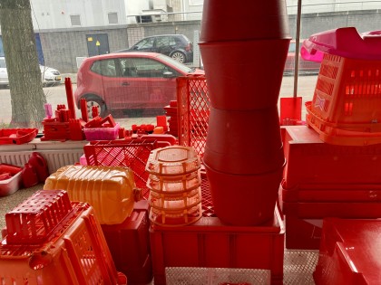 Carolien Adriaansche - Plastic gets matching car 2