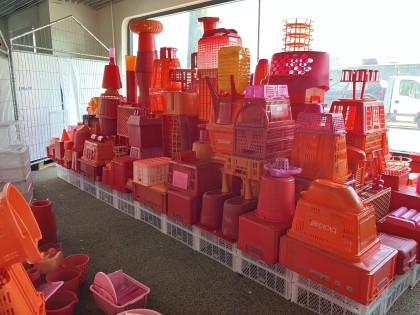 Carolien Adriaansche - Plastic artwork almost finished