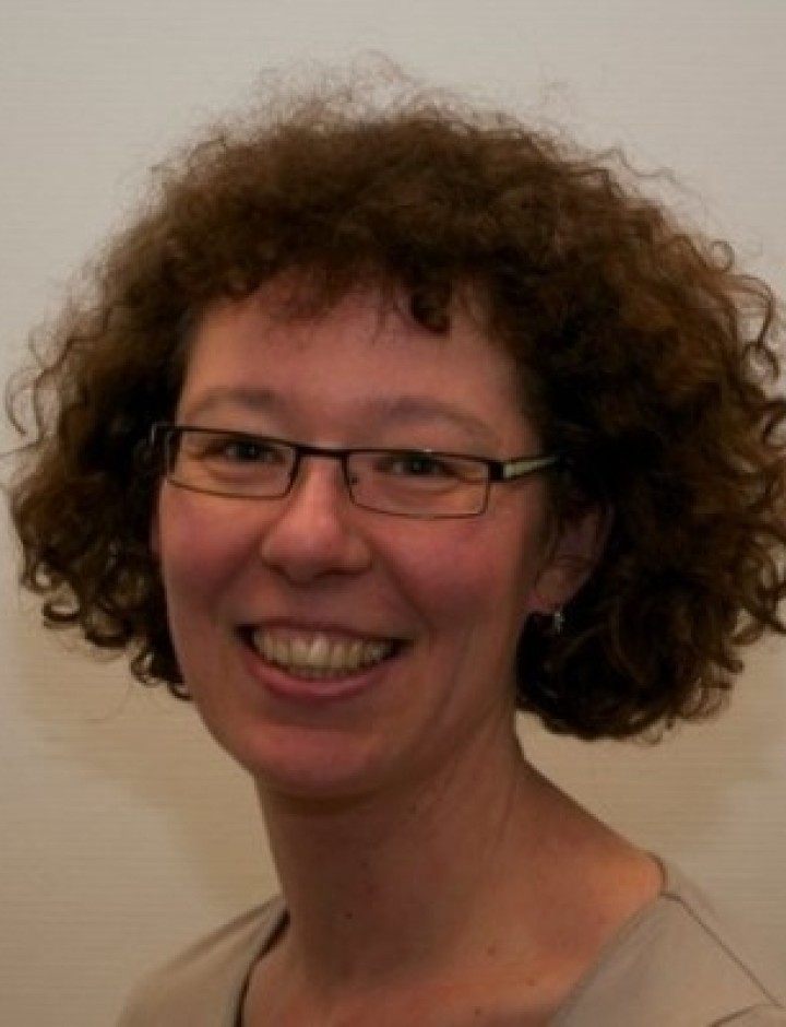 E. (Eveline) de Jong
