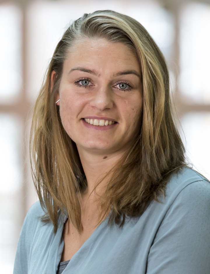 Dr. Sabina van der Zanden