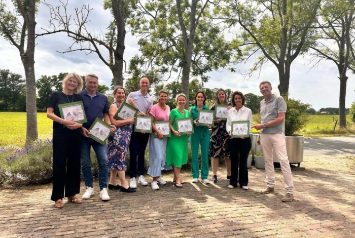 Kiwanis Club Leusden sponsort het jubileumboek HKL