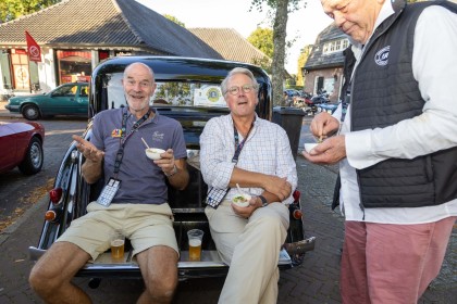 563d607e-4f5a-49a2-ac46-26b04429fb45