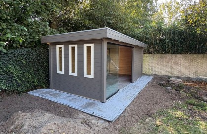 overkapping met glazen schuifwand Lugarde