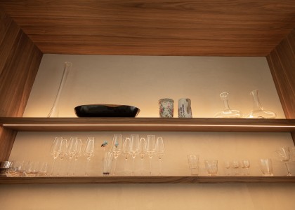 Luxe keuken met notenhout