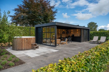 overkapping met hottub