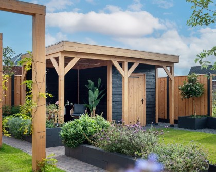 Schuur met overkapping Douglas Trendhout