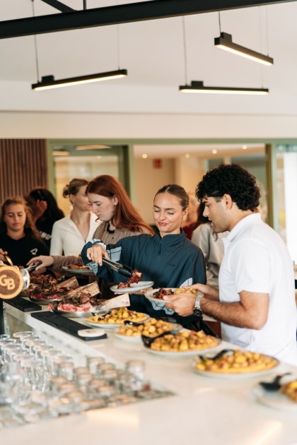 2025_HylineClub_Waterdrop_23