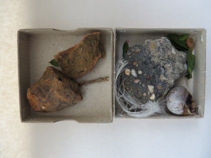 De Afvaljuf - Kobe maakt een museum - presenteren