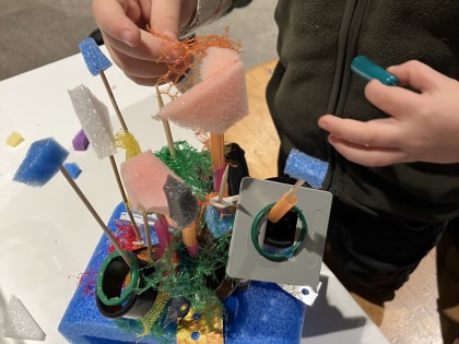 De Afvaljuf - workshop  met plastic afval