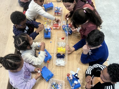 De Afvaljuf - workshop  met plastic afval