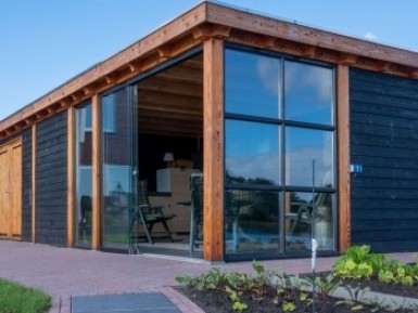 hout-kleur-en-zwart-voor-overkapping-54065