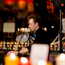 Jan-Pieter zorgt voor achtergrondmuziek