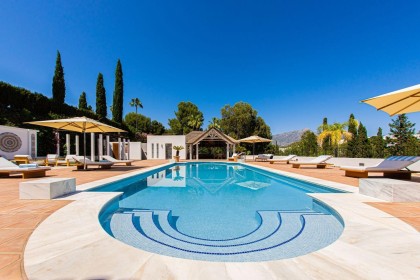 Chloes Estate Villa Renovated