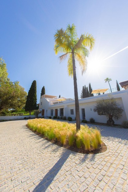 Chloes Estate Villa Renovated