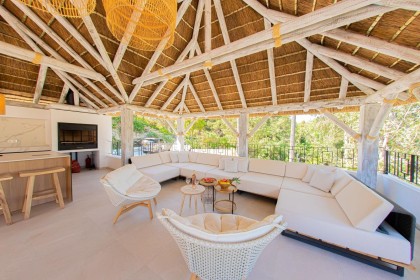 Chloes Estate Villa Renovated