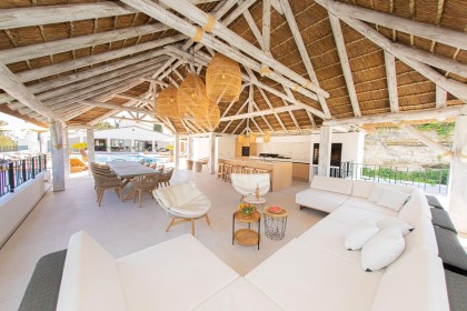 Chloes Estate Villa Renovated