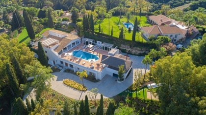 Chloes Estate Villa Renovated