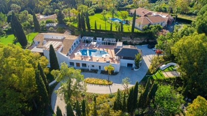 Chloes Estate Villa Renovated